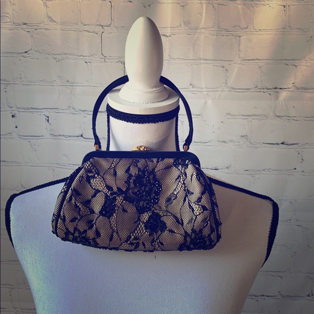 Vintage Floral Lace Clutch